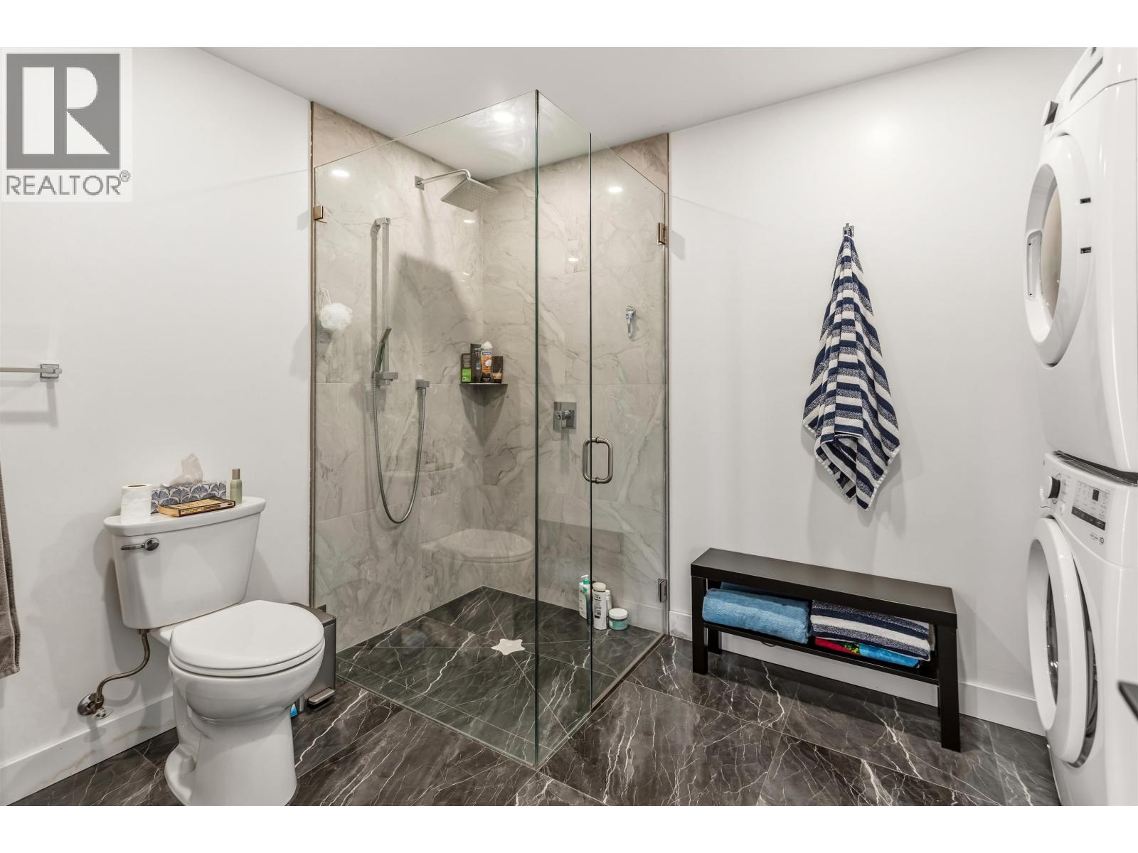 5957 BARNACLE PLACE, Sechelt