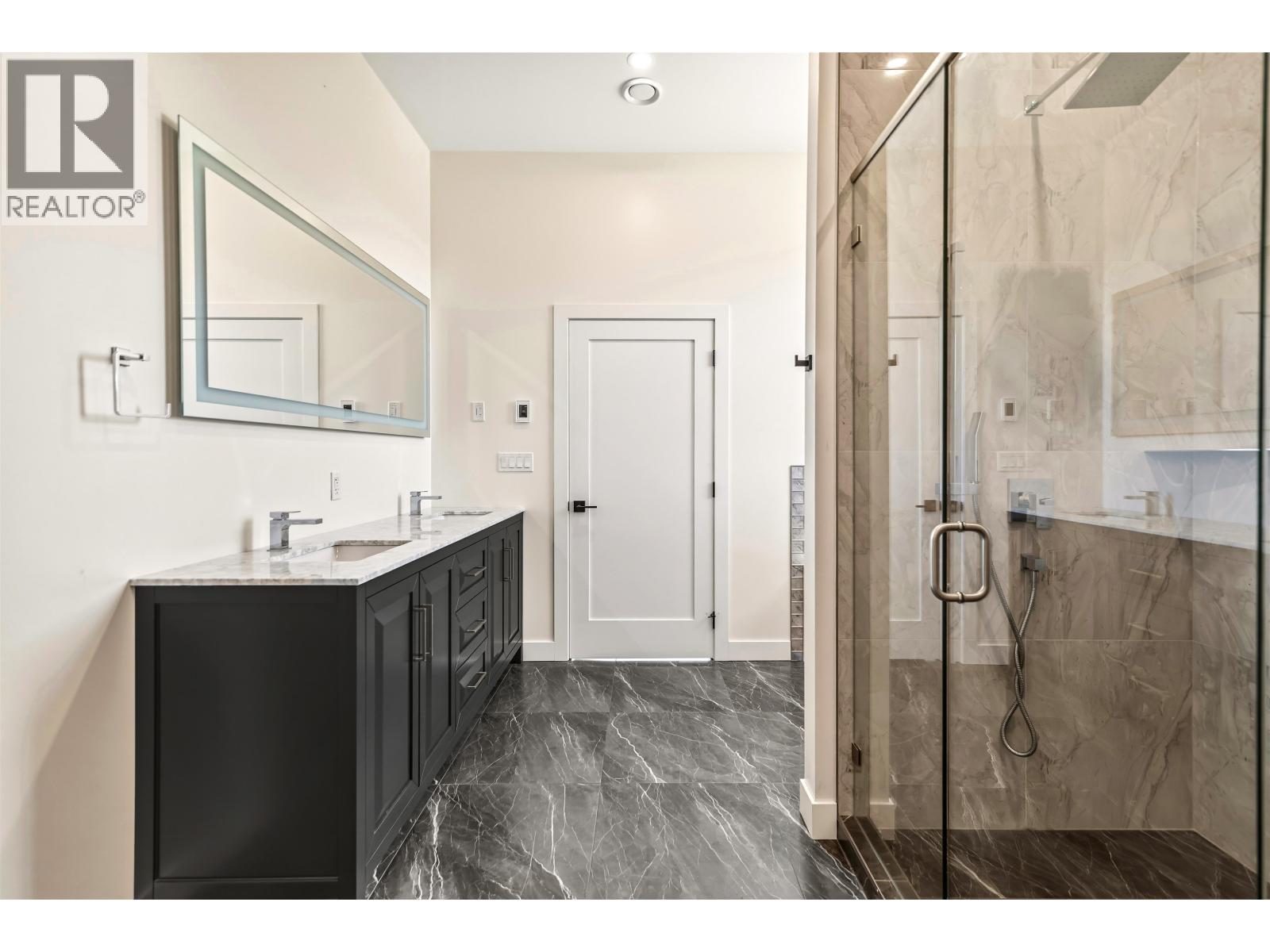 5957 BARNACLE PLACE, Sechelt