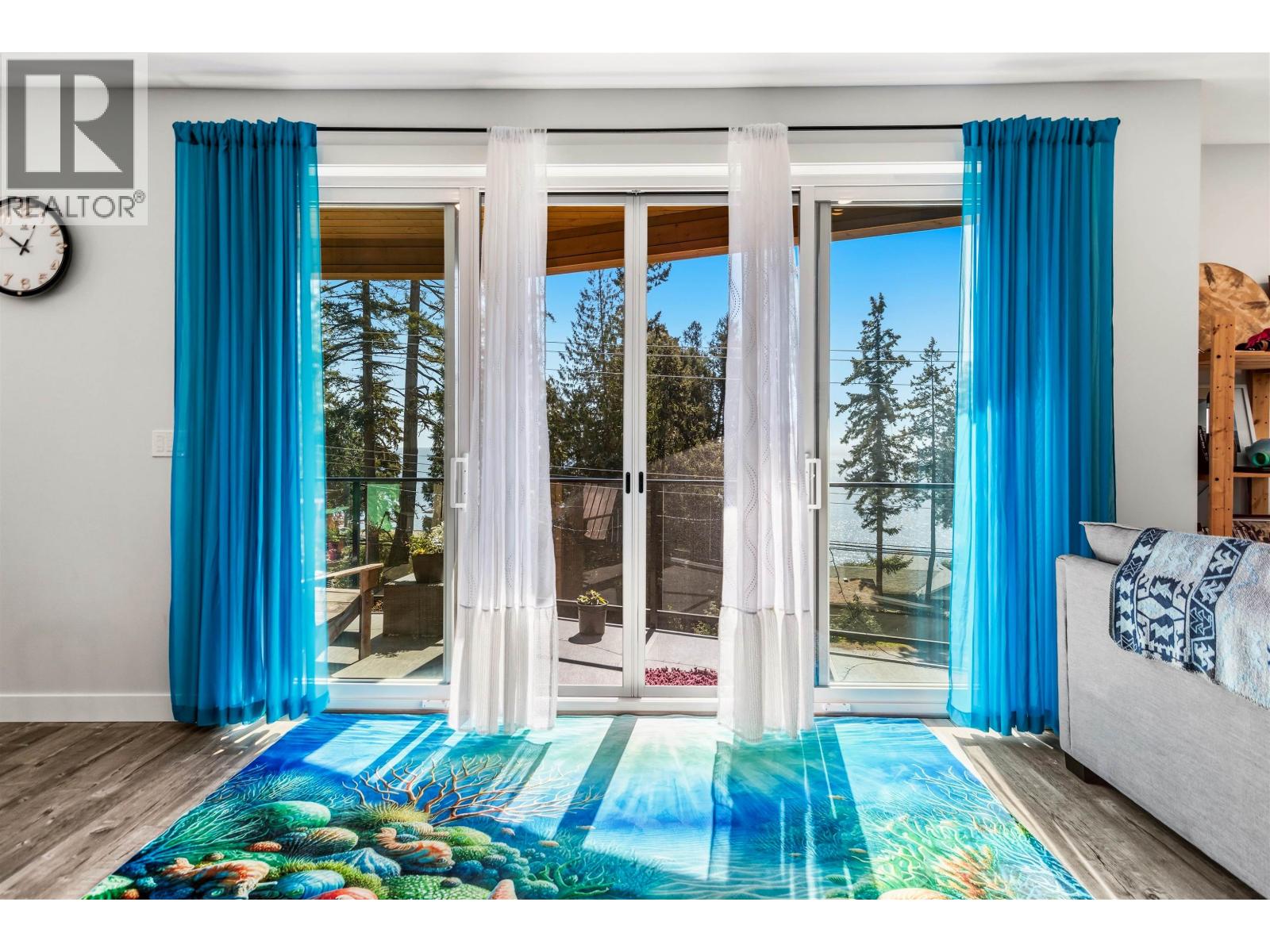 5957 BARNACLE PLACE, Sechelt