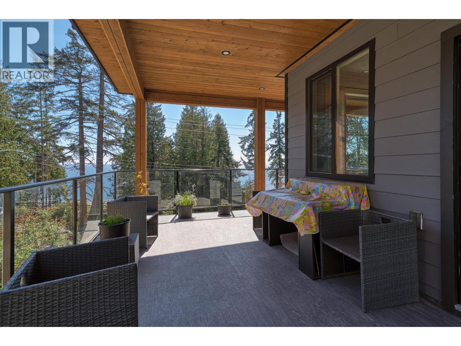 5957 BARNACLE PLACE, Sechelt