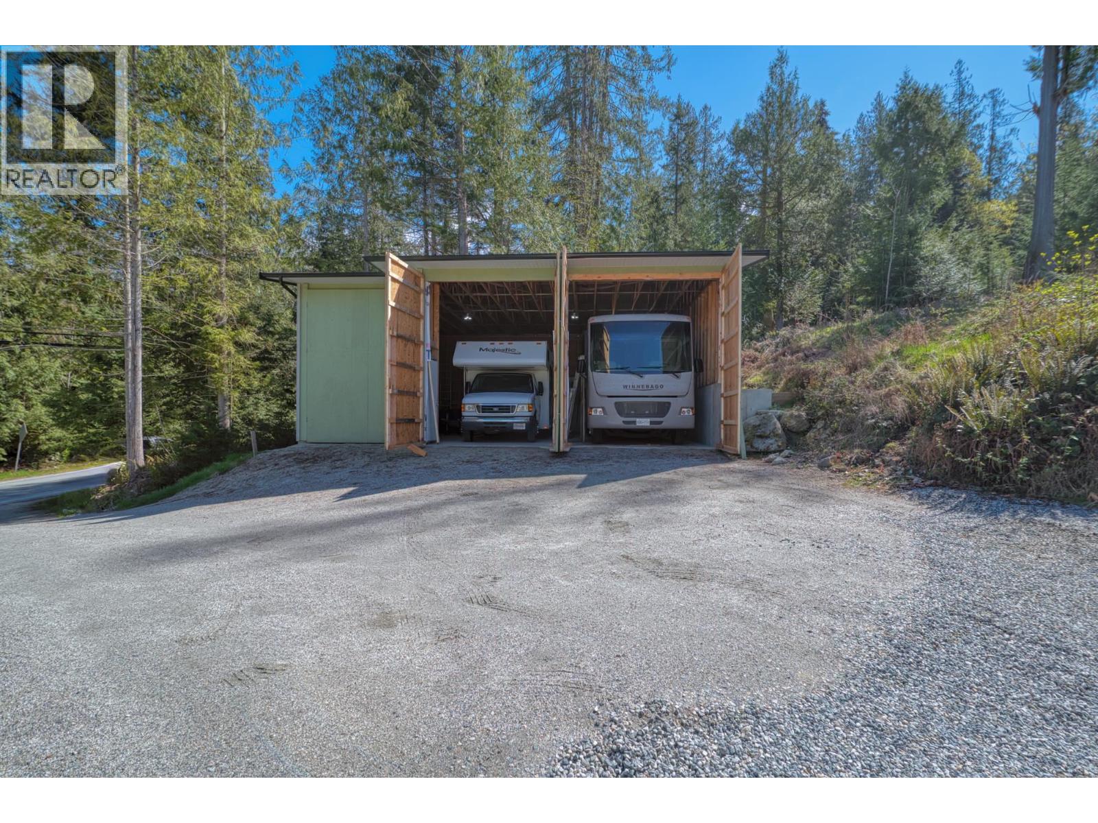 5797-5799 SANDY HOOK ROAD, Sechelt