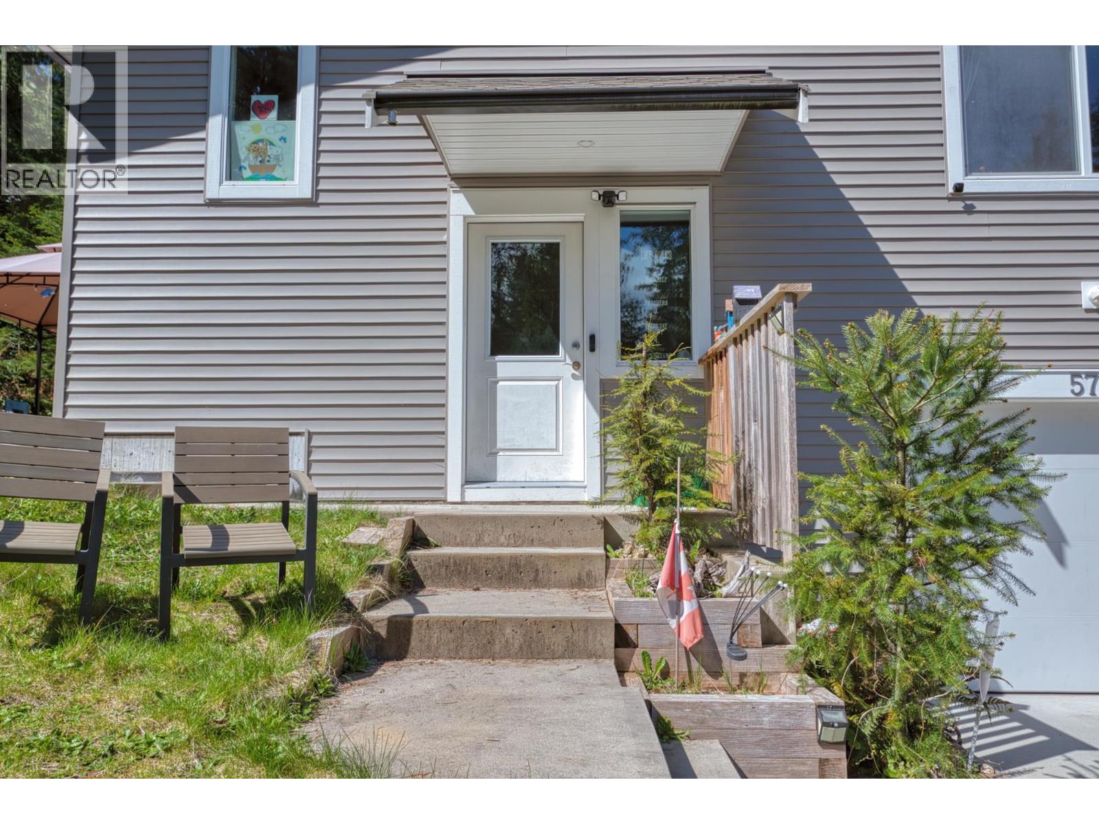 5797-5799 SANDY HOOK ROAD, Sechelt