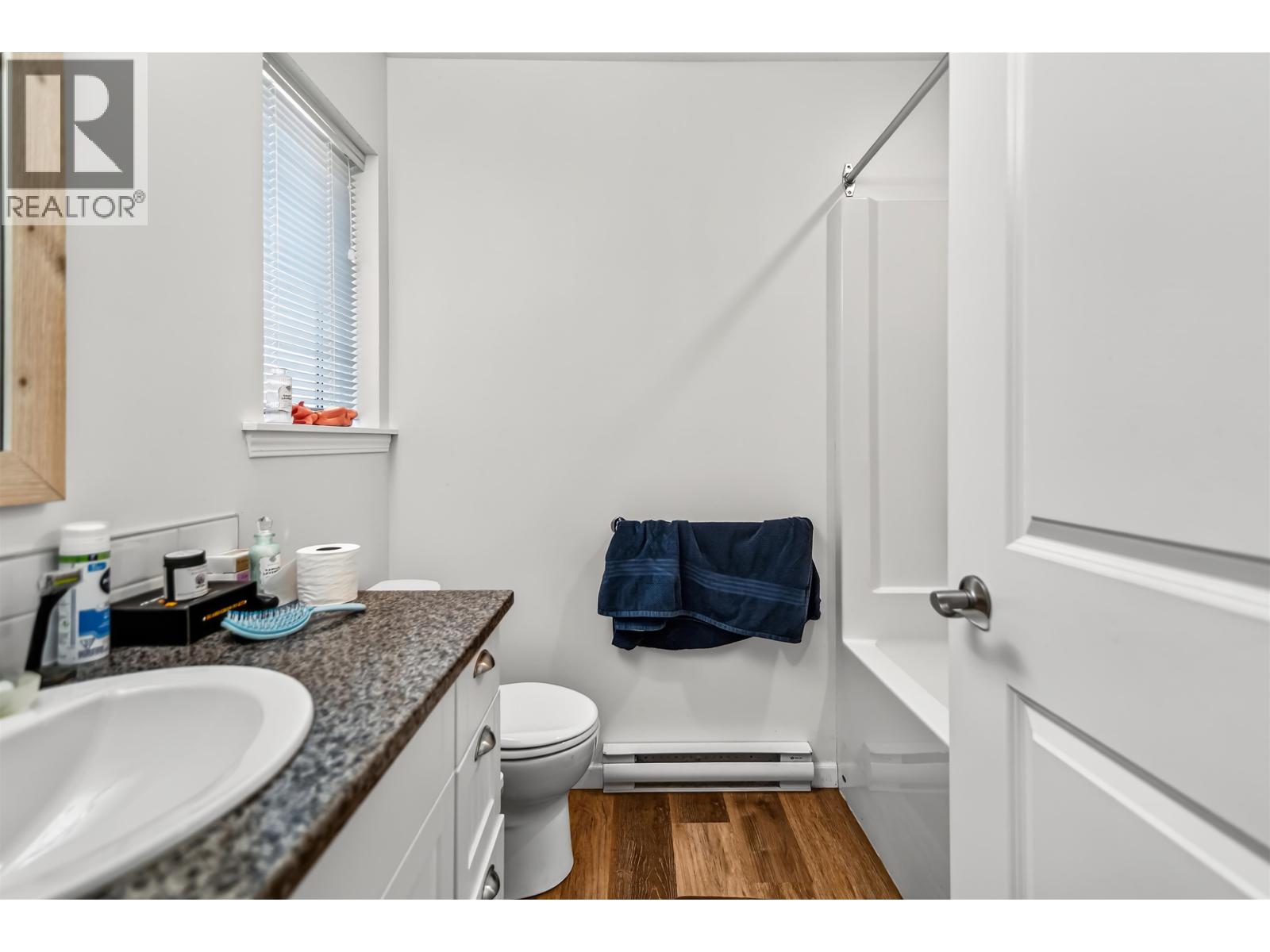 5797-5799 SANDY HOOK ROAD, Sechelt