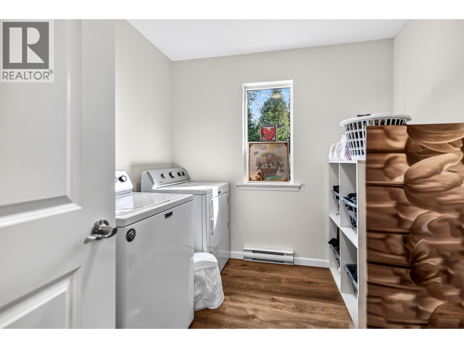 5797-5799 SANDY HOOK ROAD, Sechelt