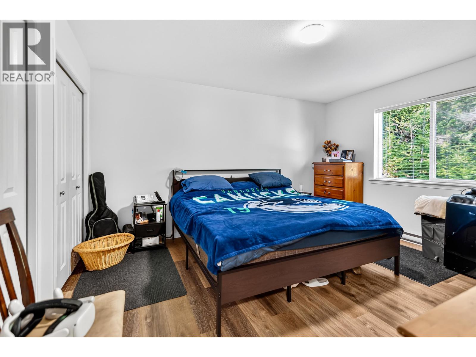 5797-5799 SANDY HOOK ROAD, Sechelt