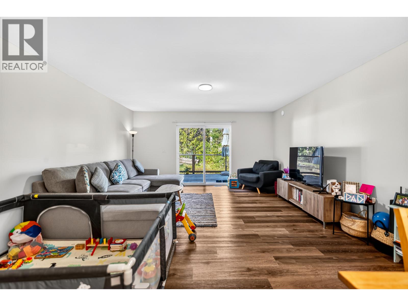 5797-5799 SANDY HOOK ROAD, Sechelt