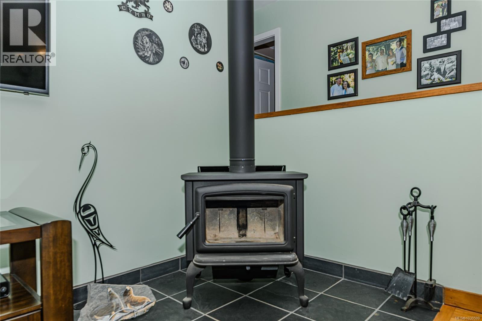 170 Woodland Dr, Salt Spring