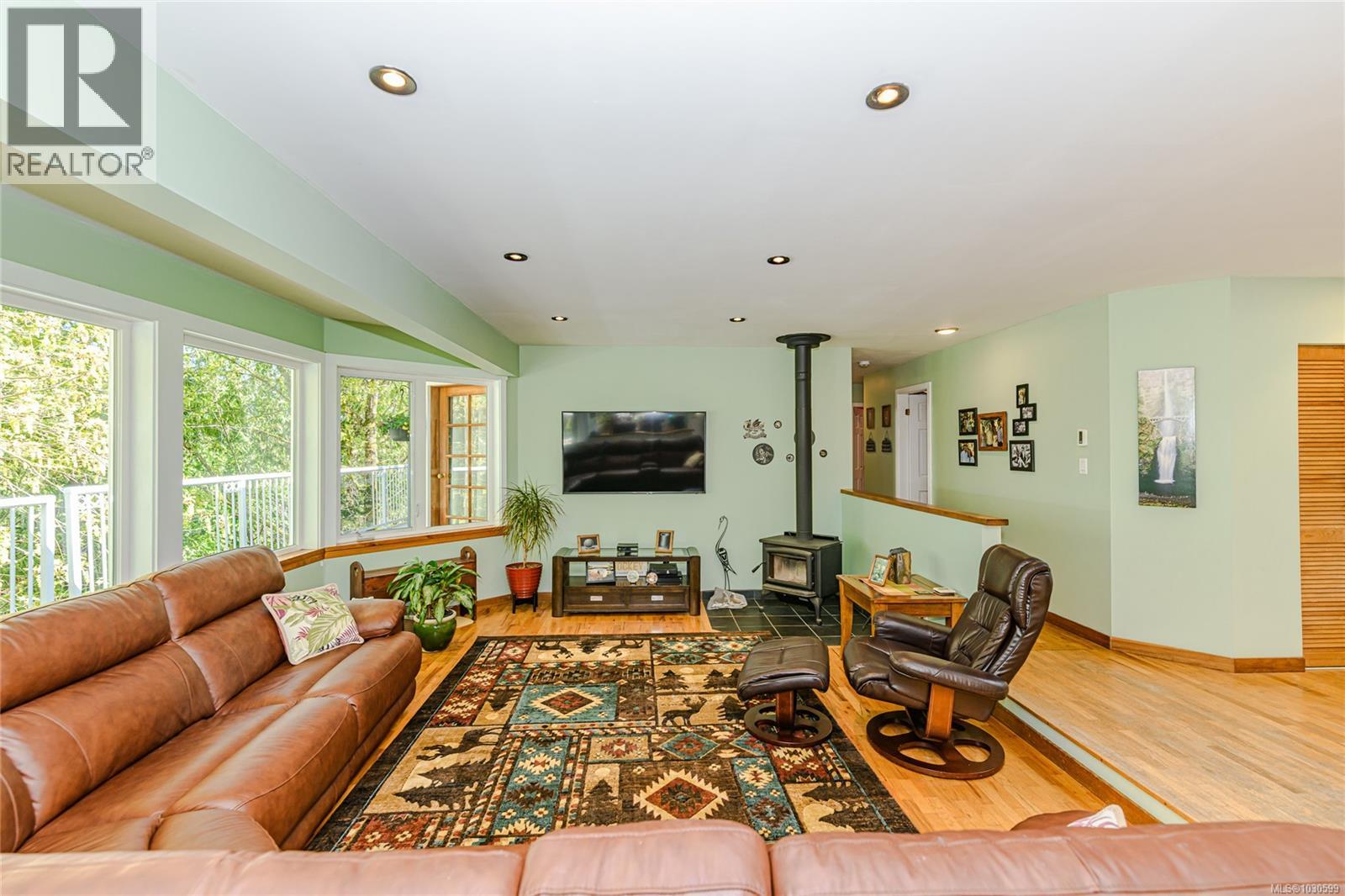 170 Woodland Dr, Salt Spring