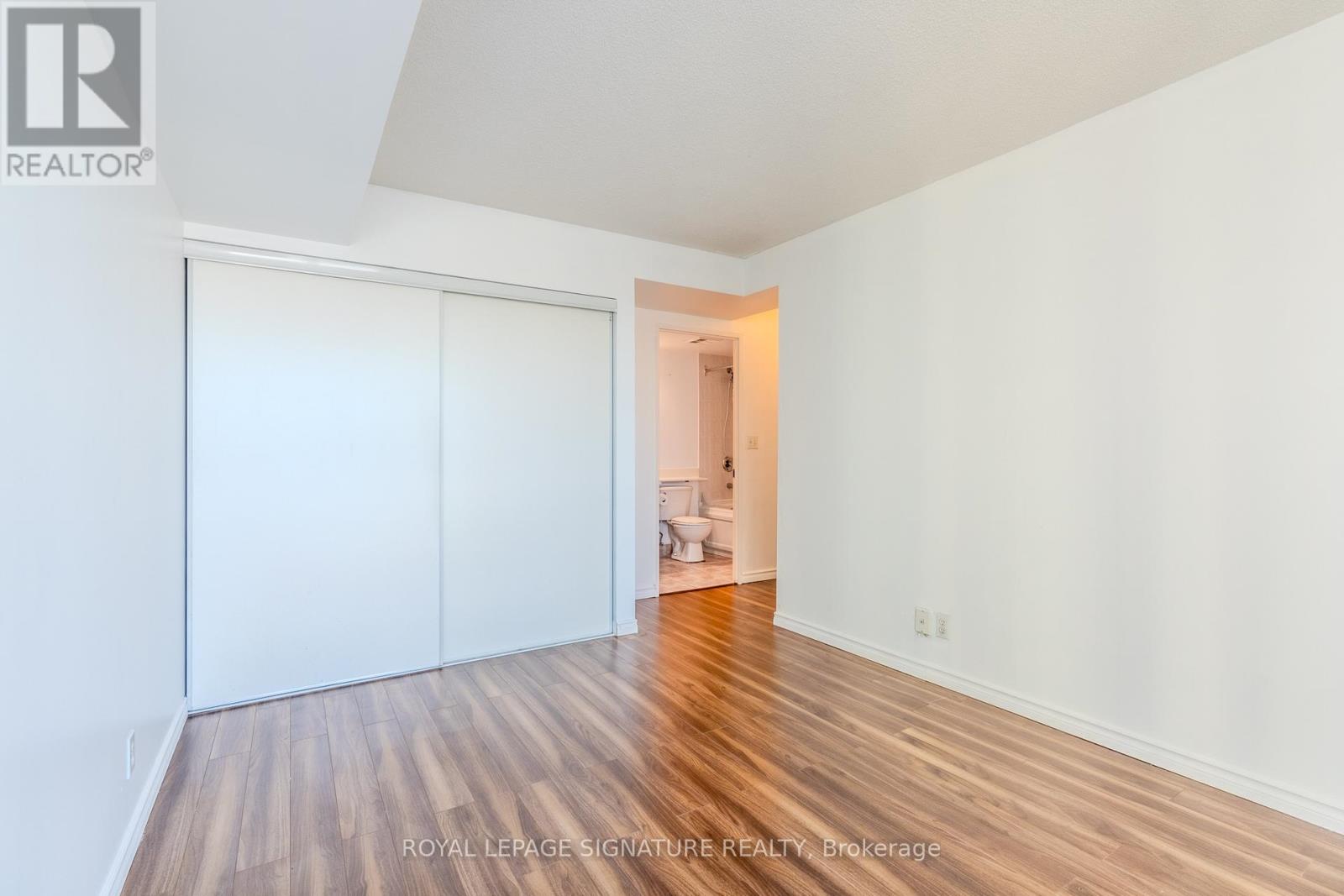 #1203 1 LEE CENTRE DRIVE - 9