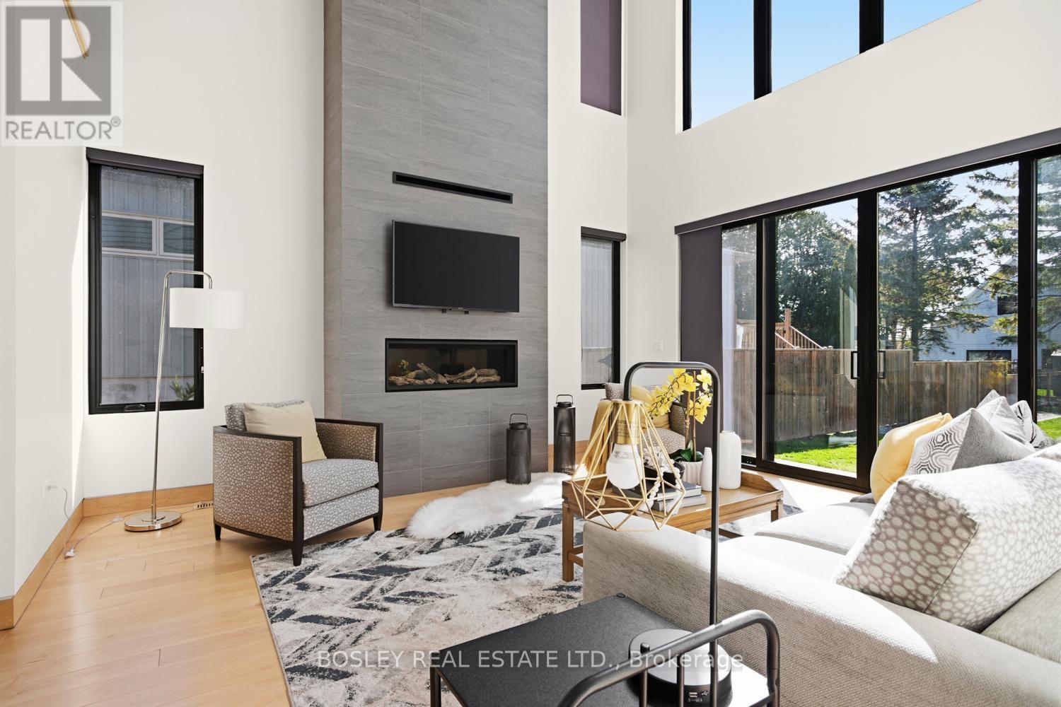 271B TWEED STREET - 16