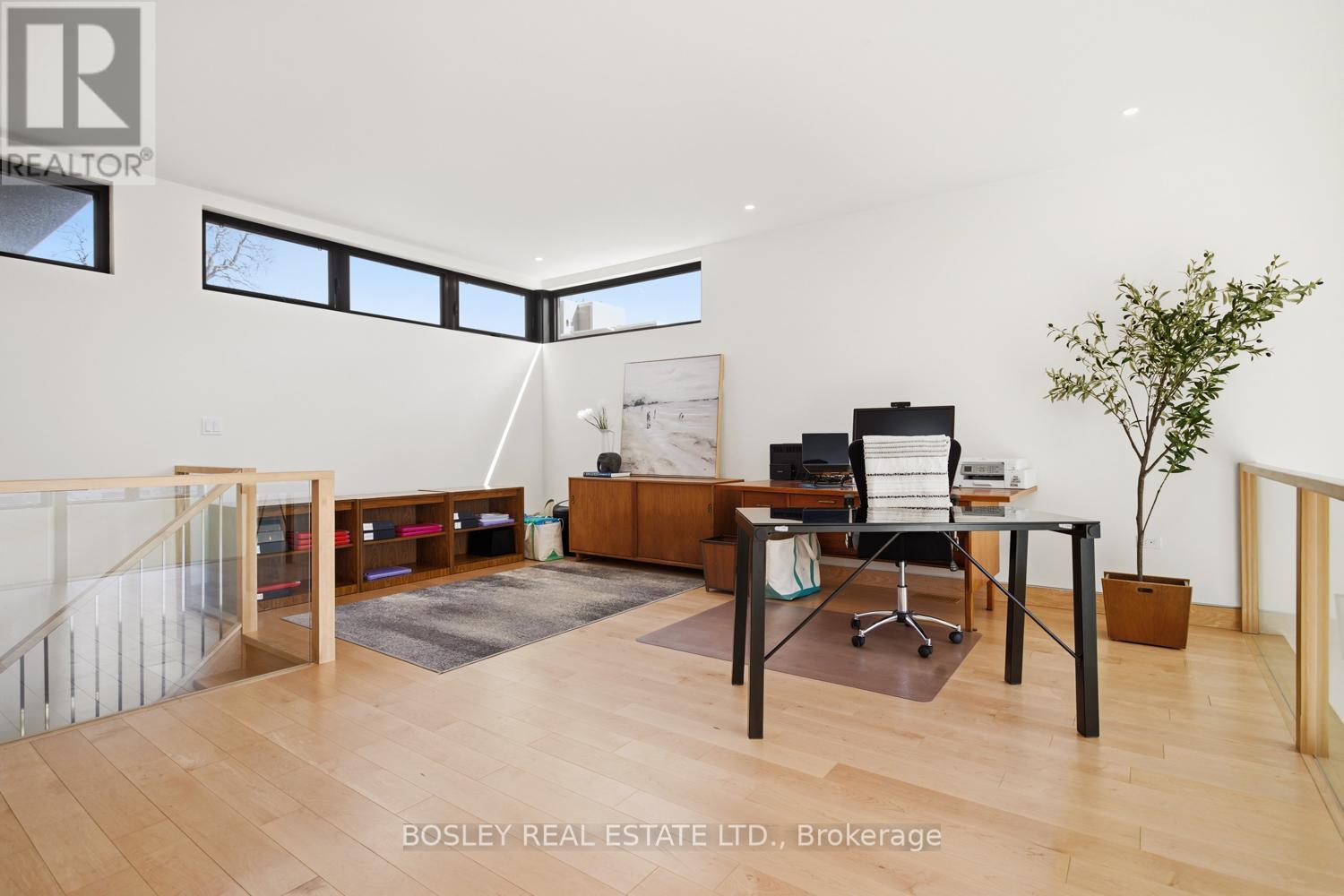 271B TWEED STREET - 28