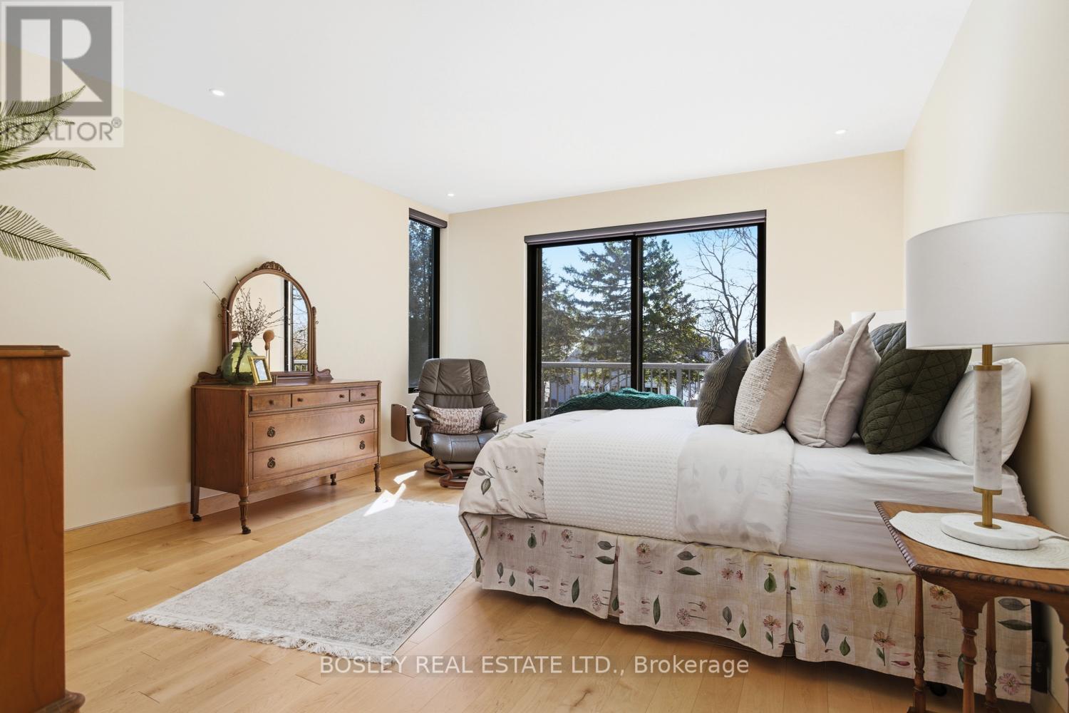 271B TWEED STREET - 33