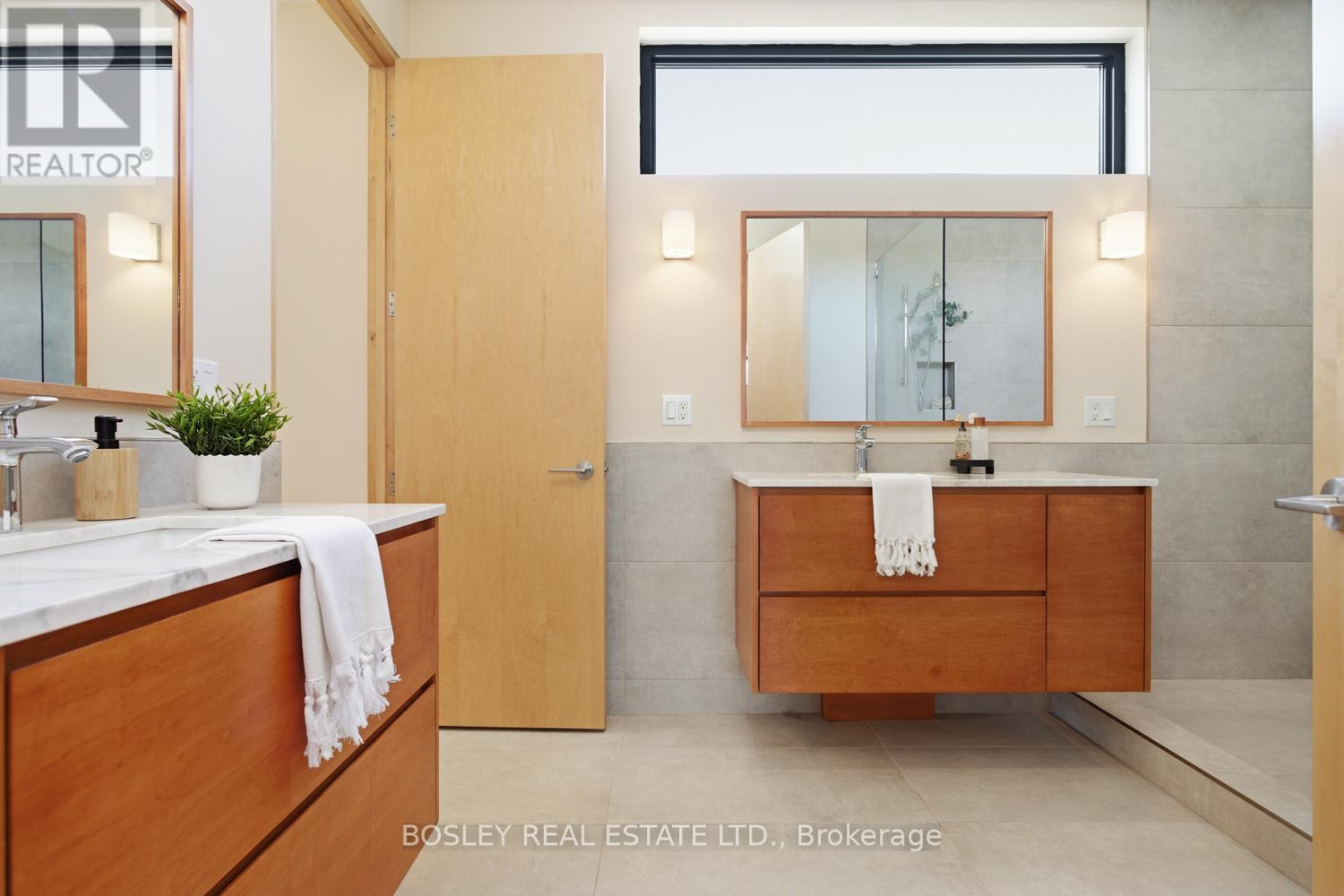 271B TWEED STREET - 35