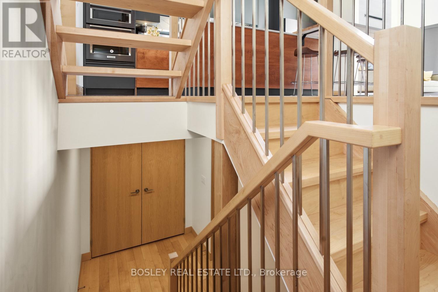 271B TWEED STREET - 25