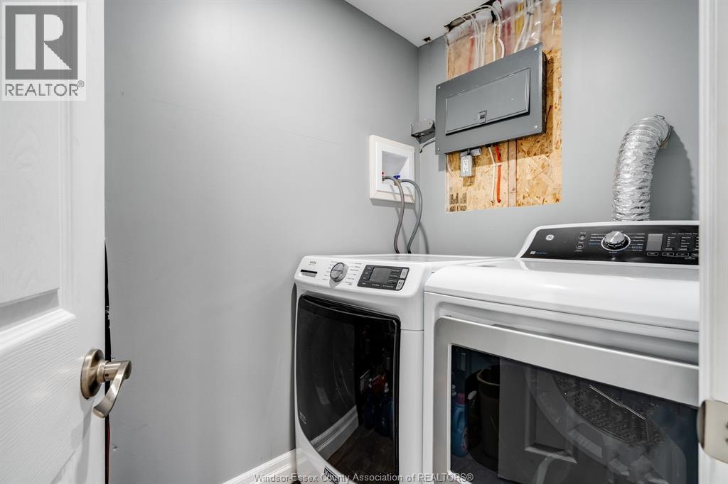 209 Dana DRIVE, Essex, Ontario, N8M2A9 — Photo 11