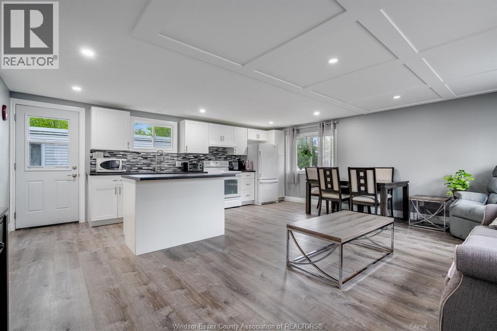 209 Dana DRIVE, Essex, Ontario, N8M2A9 — Photo 2