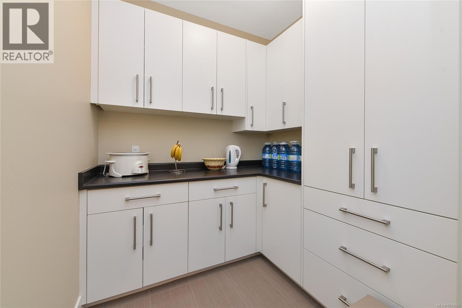 627 St. Andrews Lane, Cobble Hill