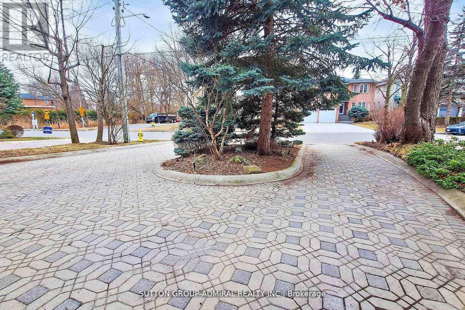 220 KING HIGH DRIVE - 2