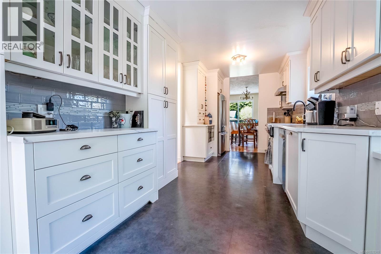 6767 Foreman Heights Dr, Sooke