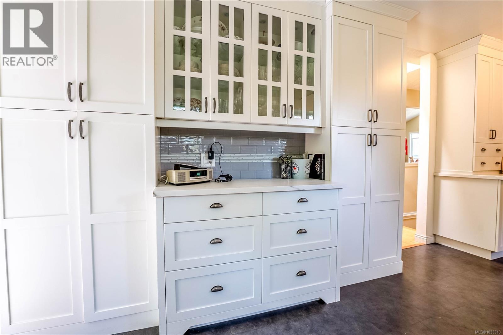 6767 Foreman Heights Dr, Sooke