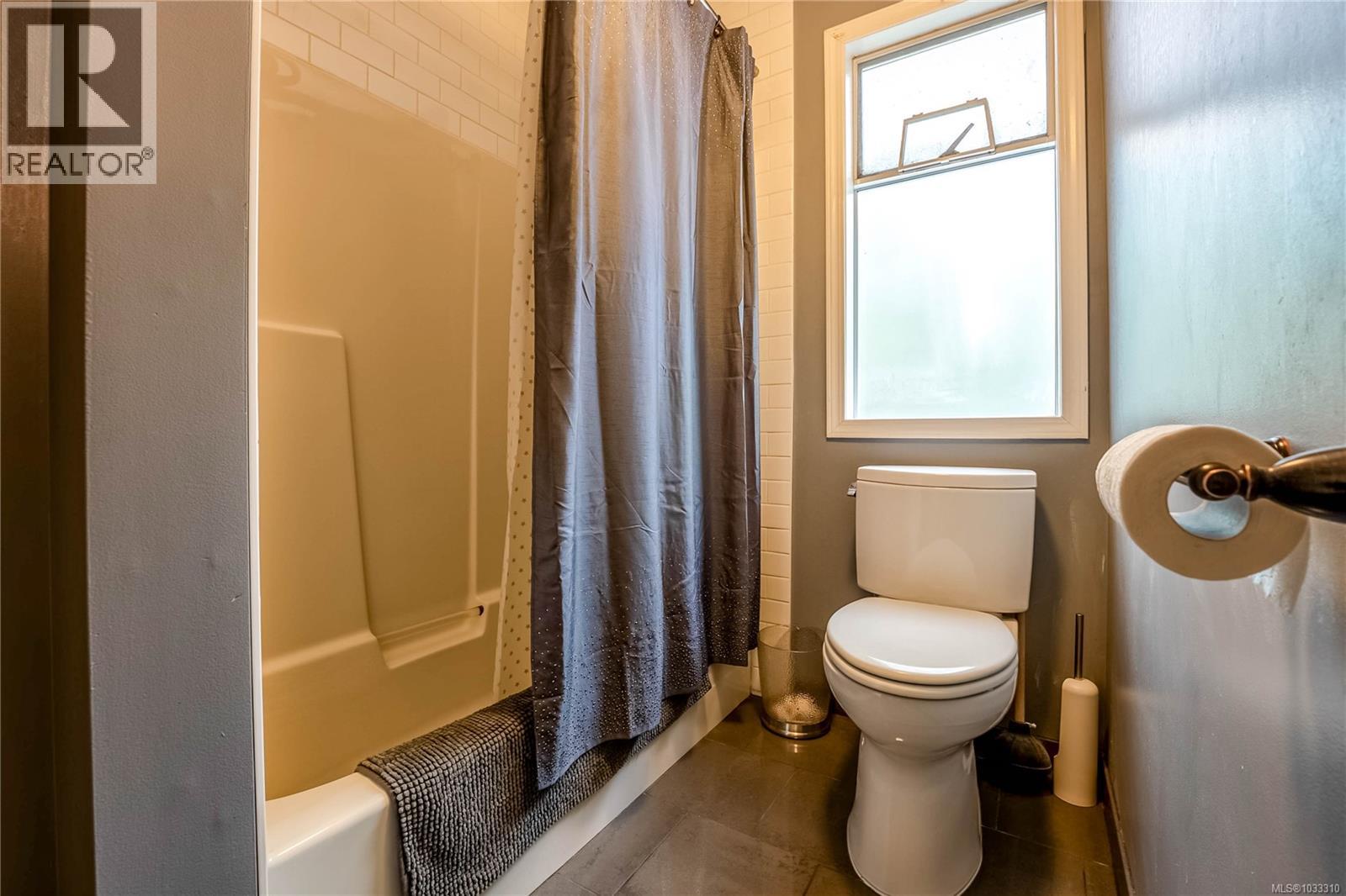 6767 Foreman Heights Dr, Sooke