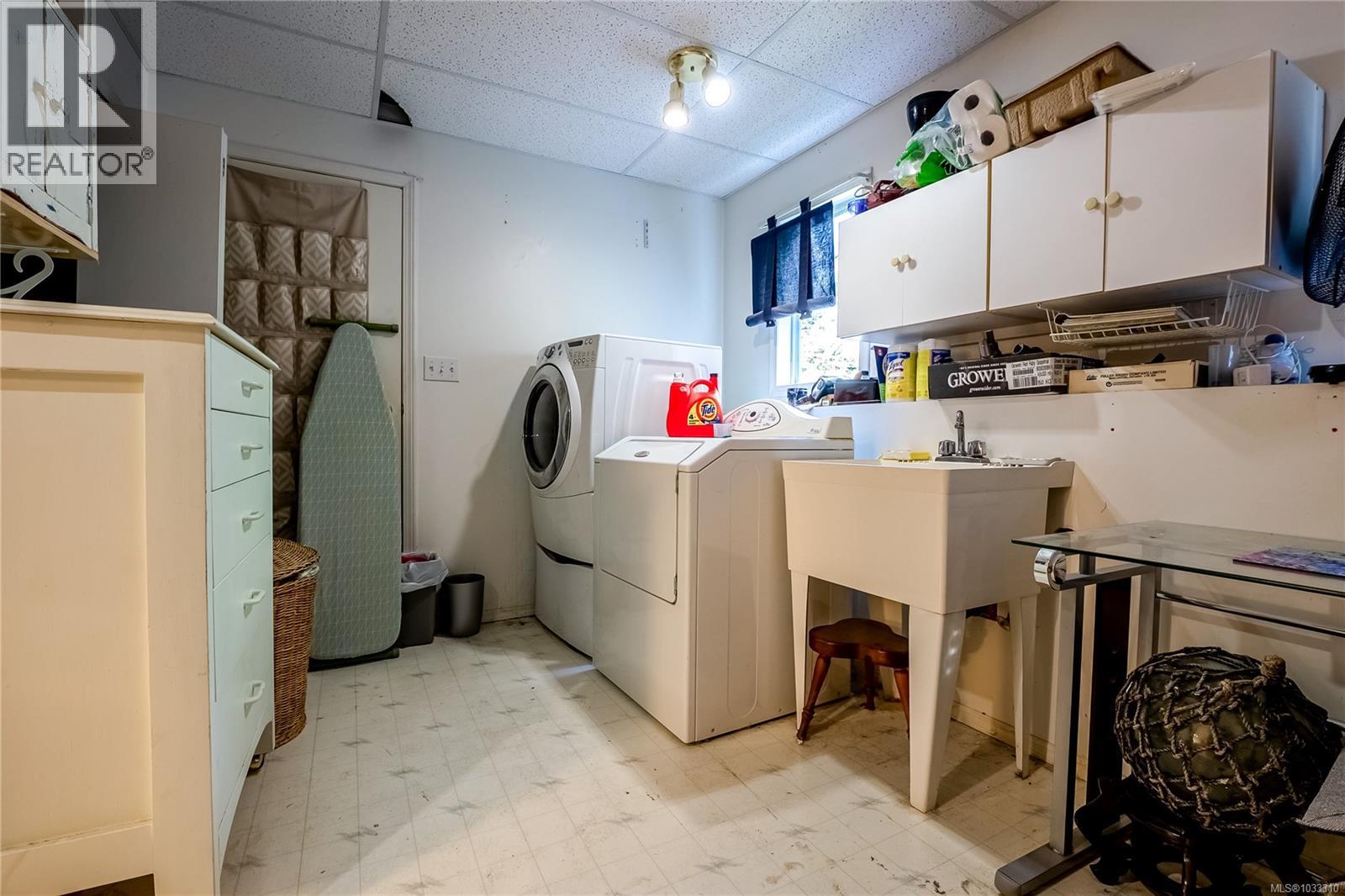 6767 Foreman Heights Dr, Sooke