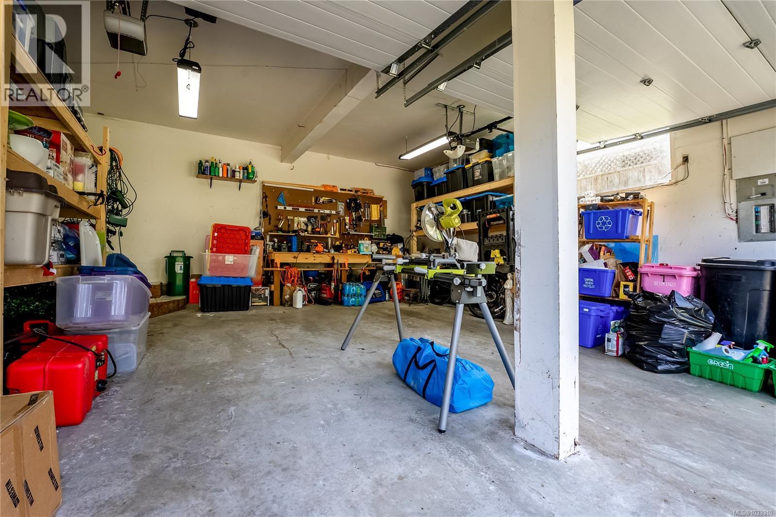 6767 Foreman Heights Dr, Sooke