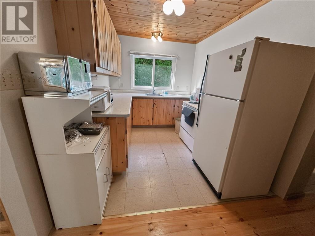 1278 Ice Lake Drive, Gore Bay, Manitoulin Island, Ontario, P0P1H0 — Photo 13