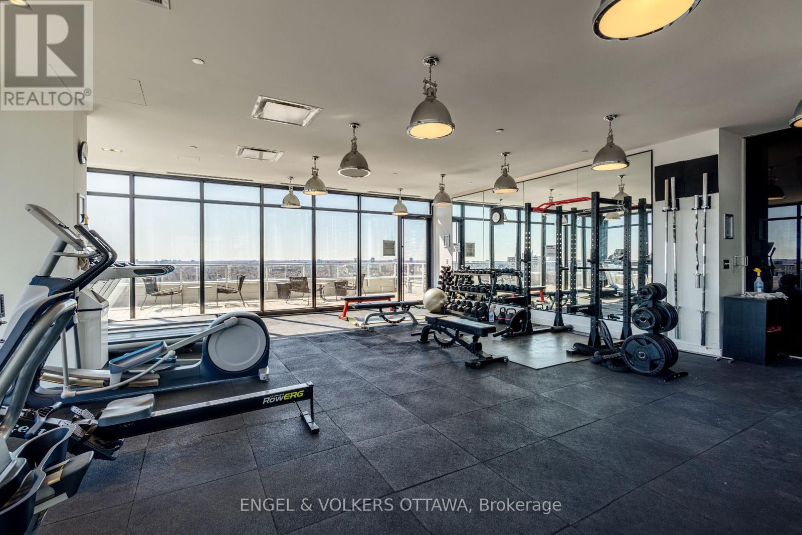 #302 255 BAY STREET - 50