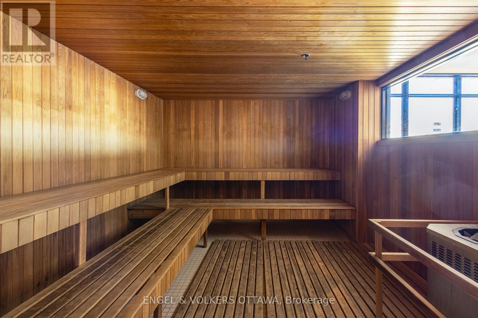 #302 255 BAY STREET - 49