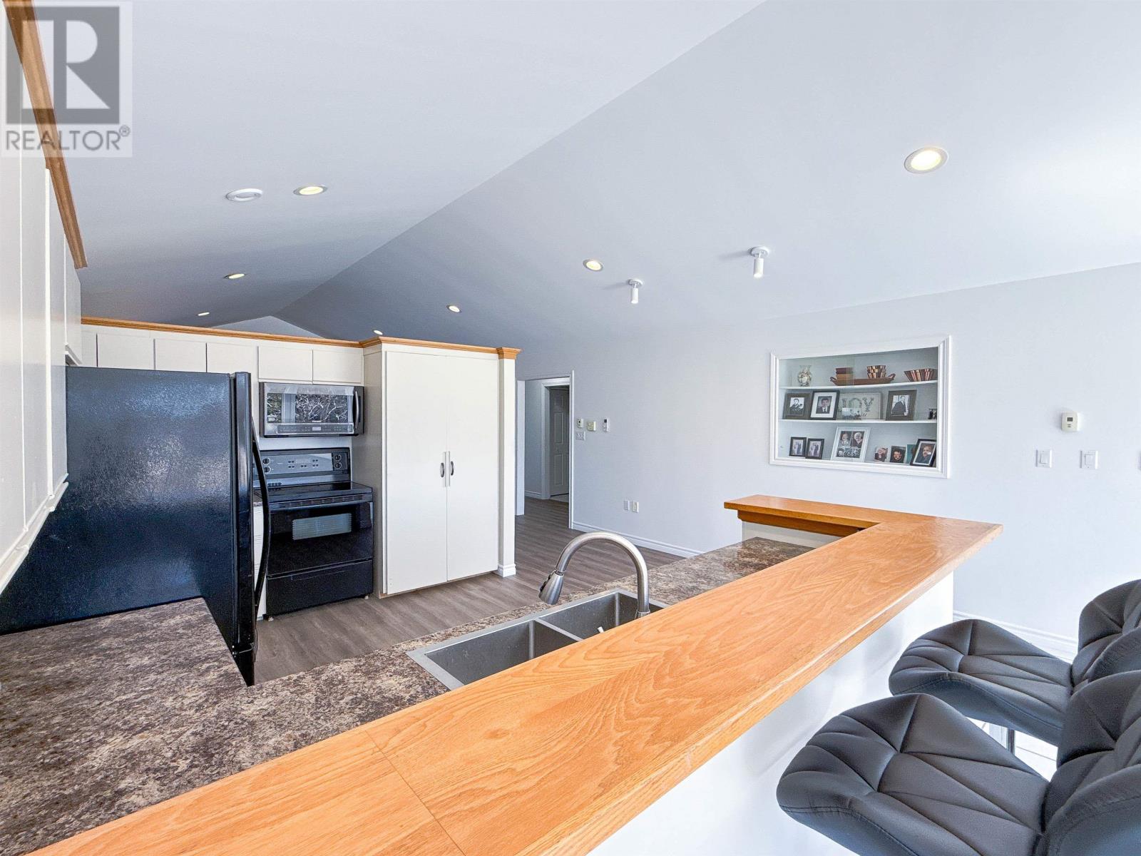51 Fortune Road - 11