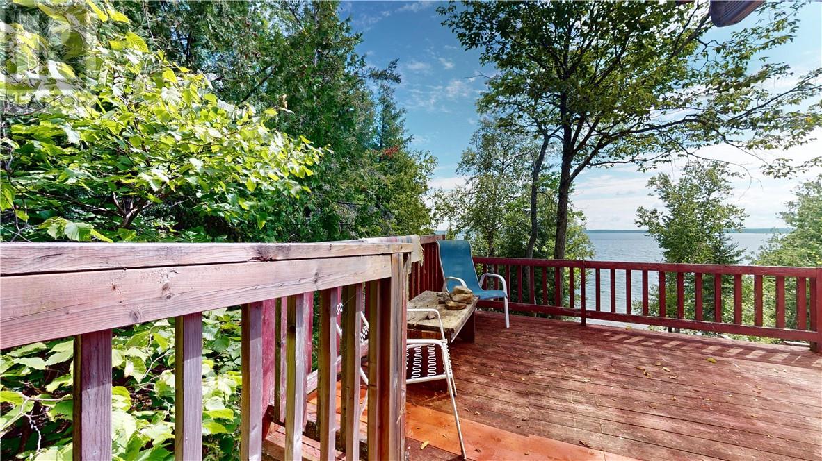 137 Runnalls Crescent, Barrie Island, Ontario, P0P1H0 — Photo 8