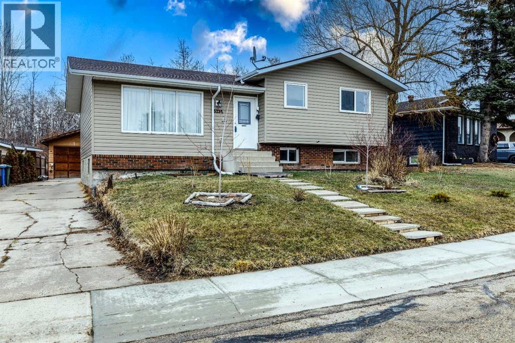 5232 38 Crescent, Innisfail