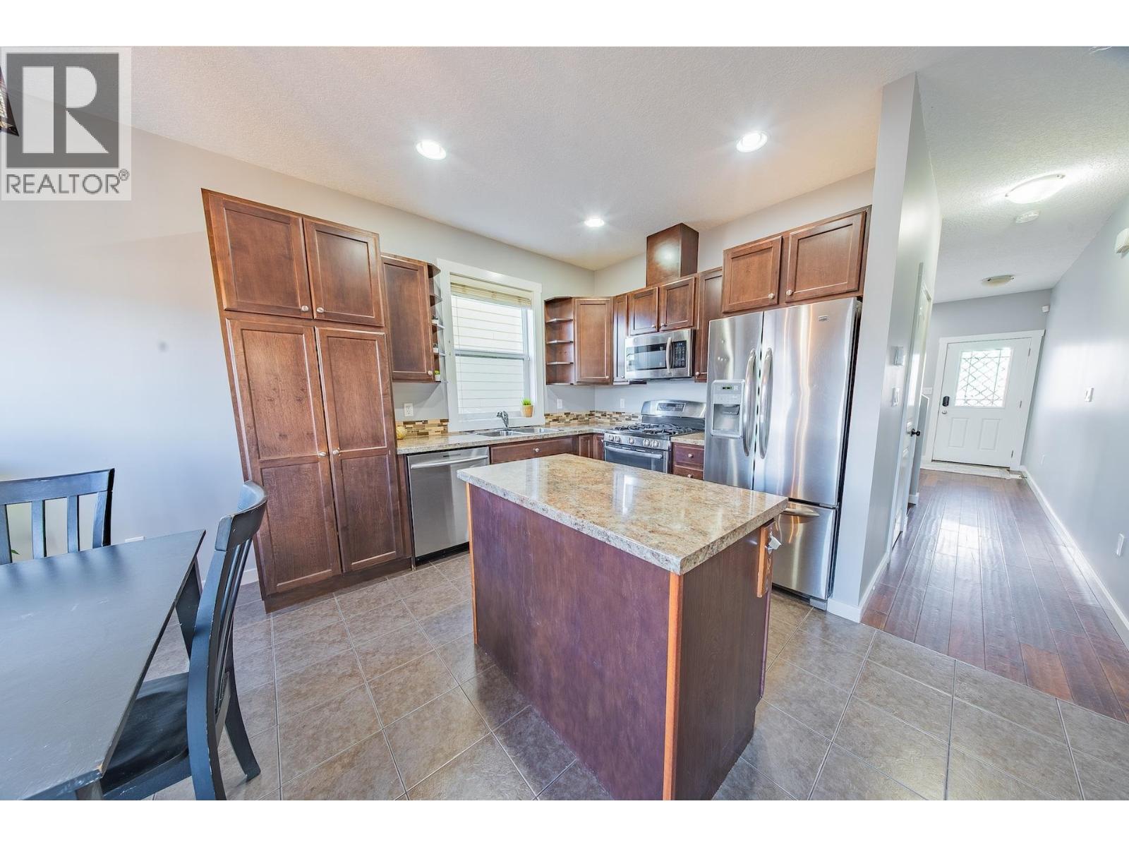 7917 87 AVENUE, Fort St. John