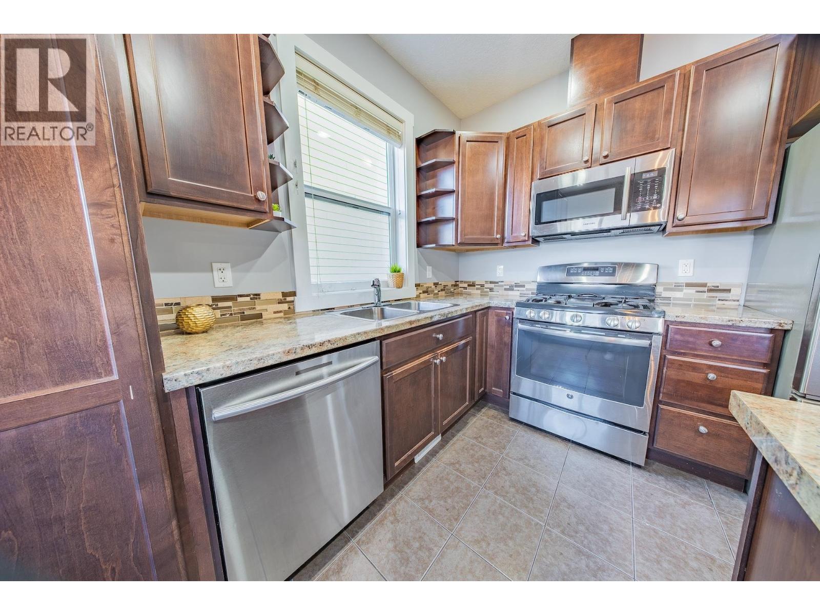 7917 87 AVENUE, Fort St. John