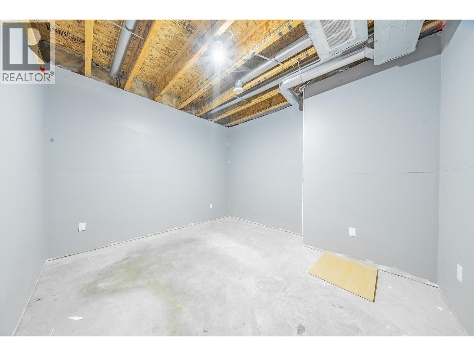 7917 87 AVENUE, Fort St. John