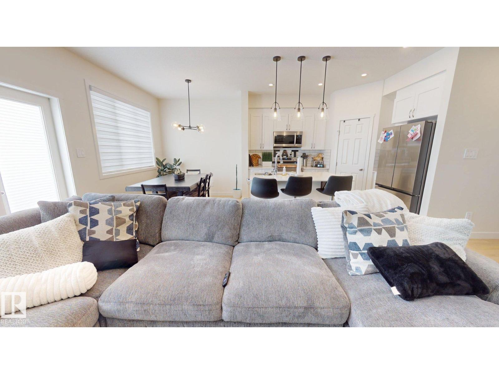 8723 183 AV NW NW, Edmonton