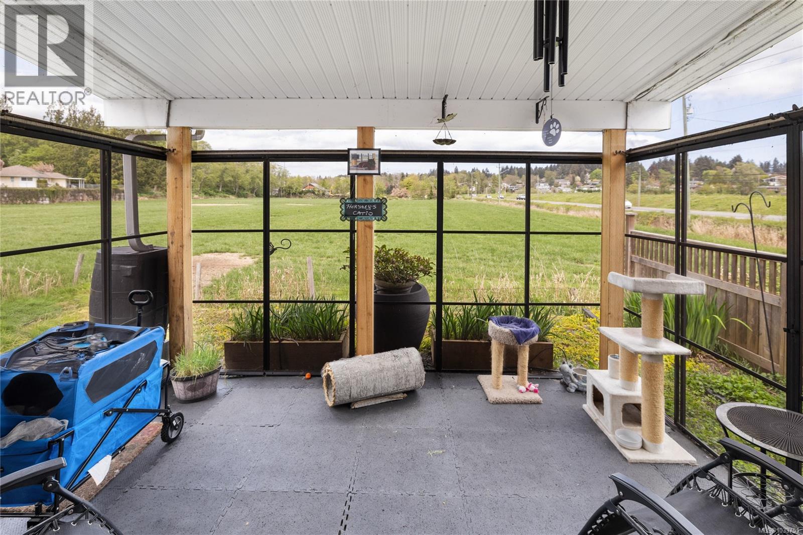 E 5784 Lakes Rd, Duncan