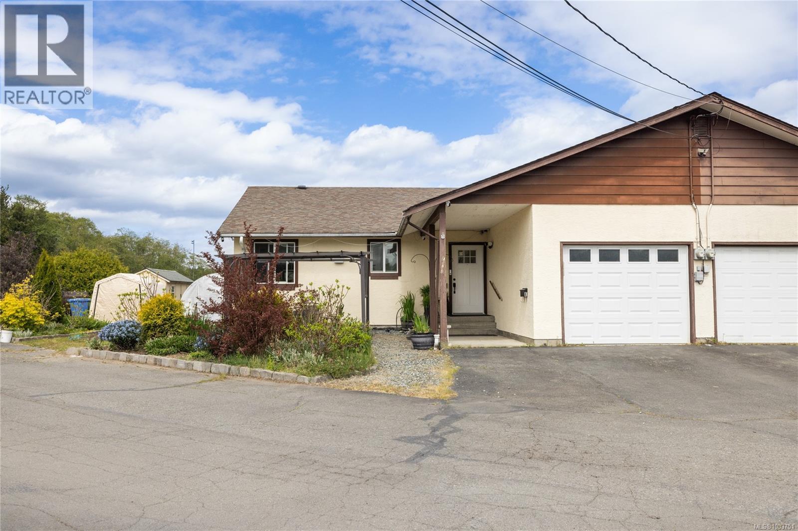 E 5784 Lakes Rd, Duncan