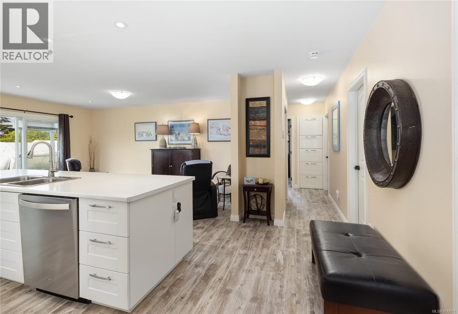 E 5784 Lakes Rd, Duncan