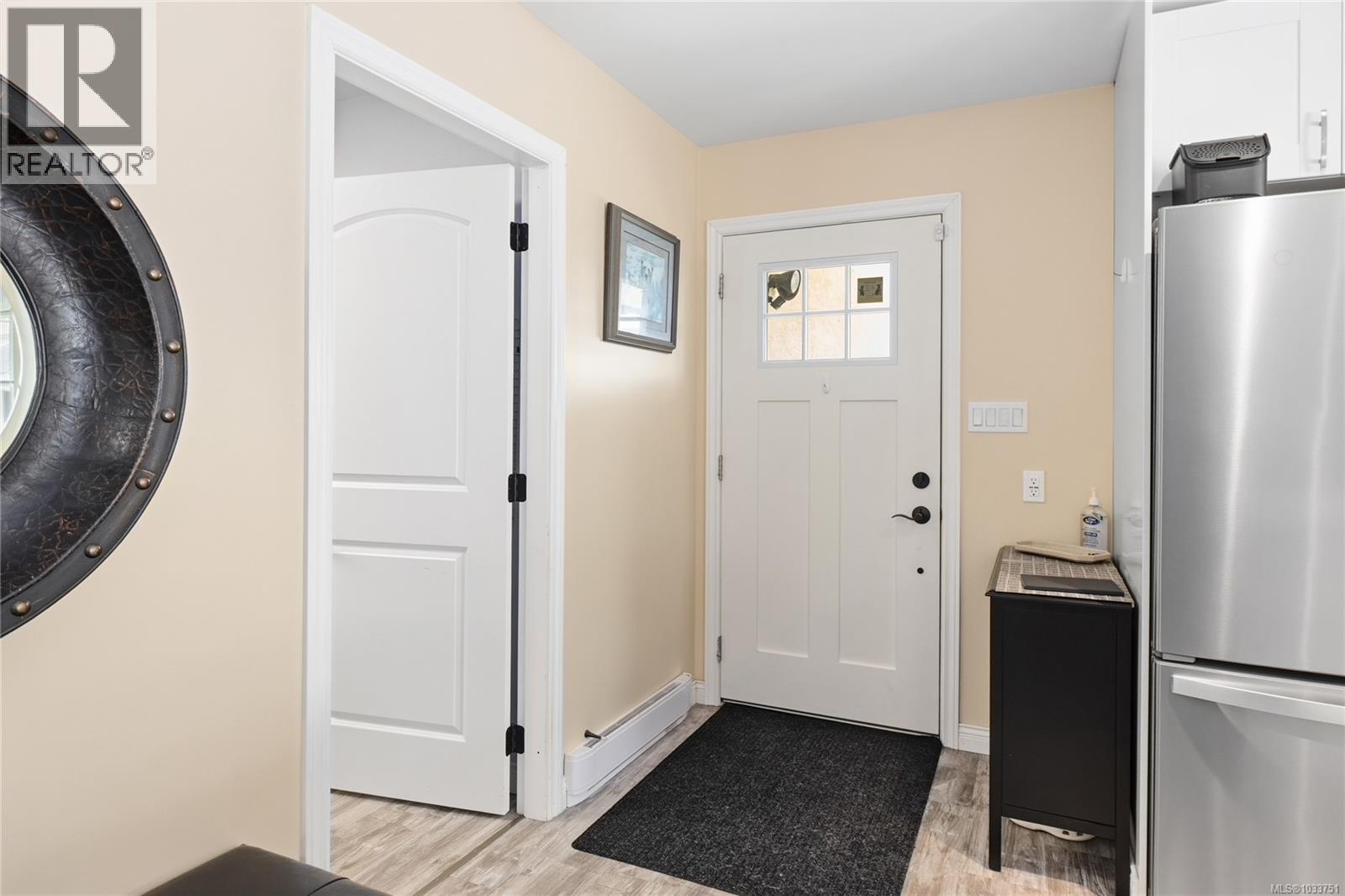 E 5784 Lakes Rd, Duncan