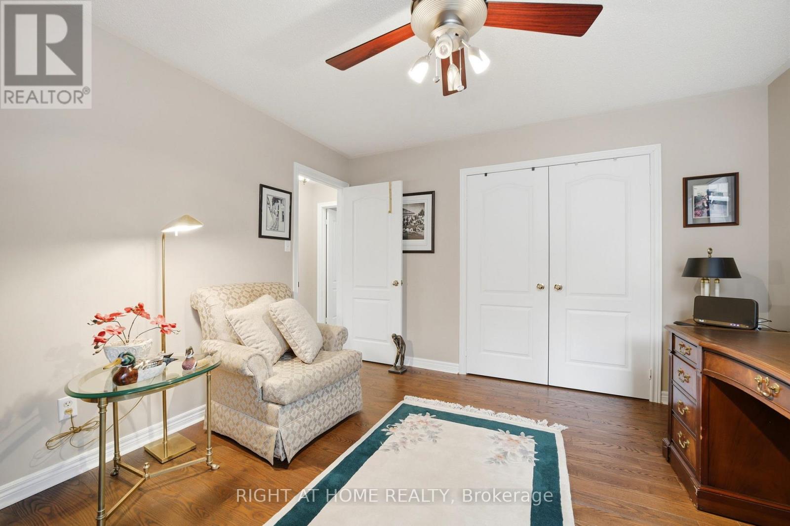 2121 PINEVALLEY CRESCENT - 28