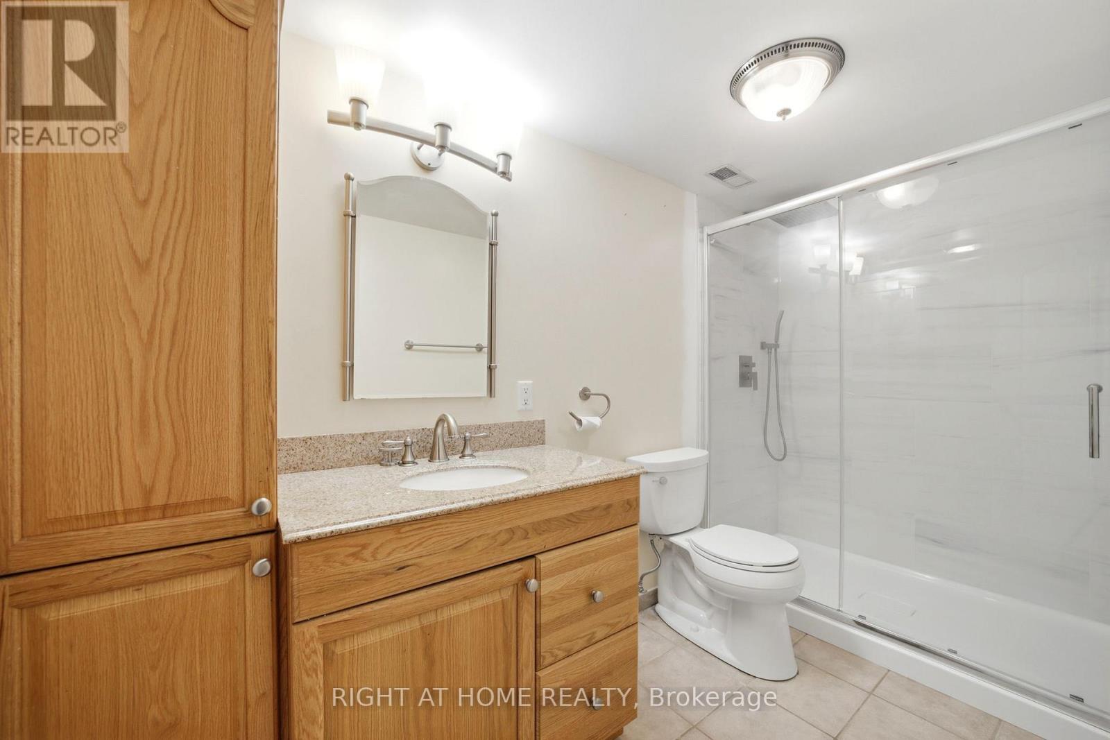 2121 PINEVALLEY CRESCENT - 31