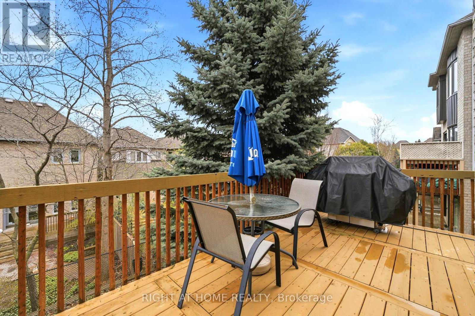 2121 PINEVALLEY CRESCENT - 35