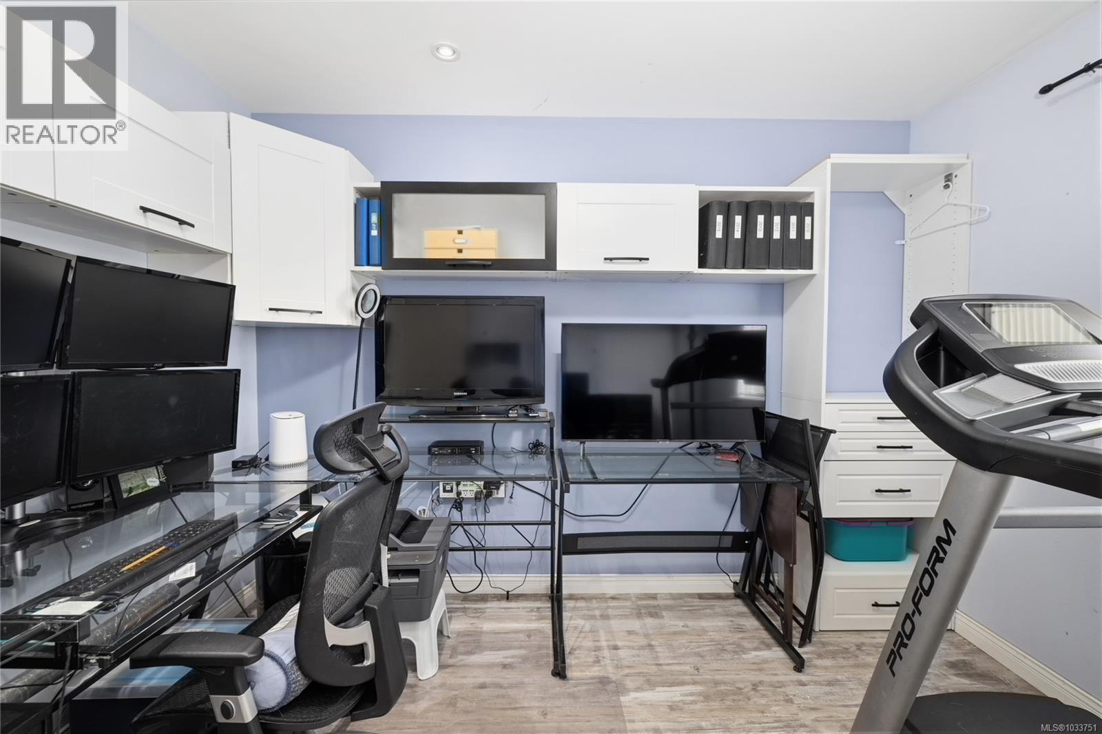 E 5784 Lakes Rd, Duncan