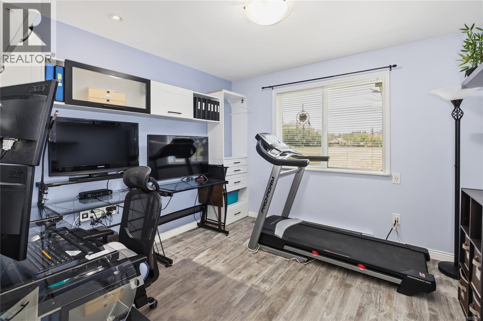 E 5784 Lakes Rd, Duncan