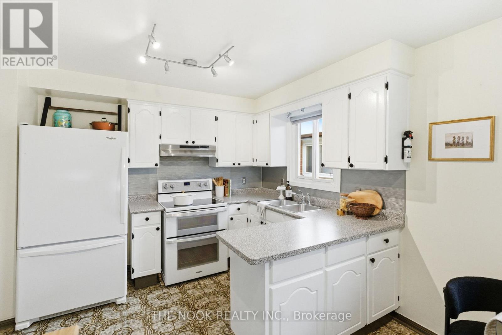 43 PROUSE DRIVE - 12