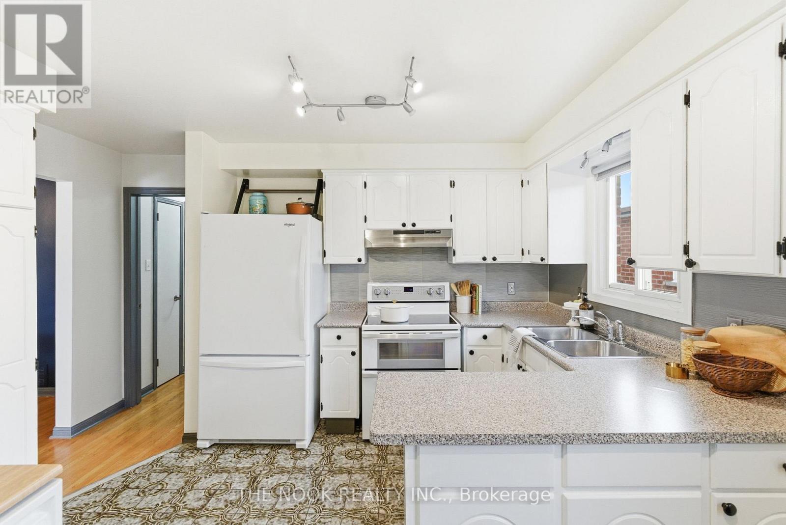 43 PROUSE DRIVE - 13