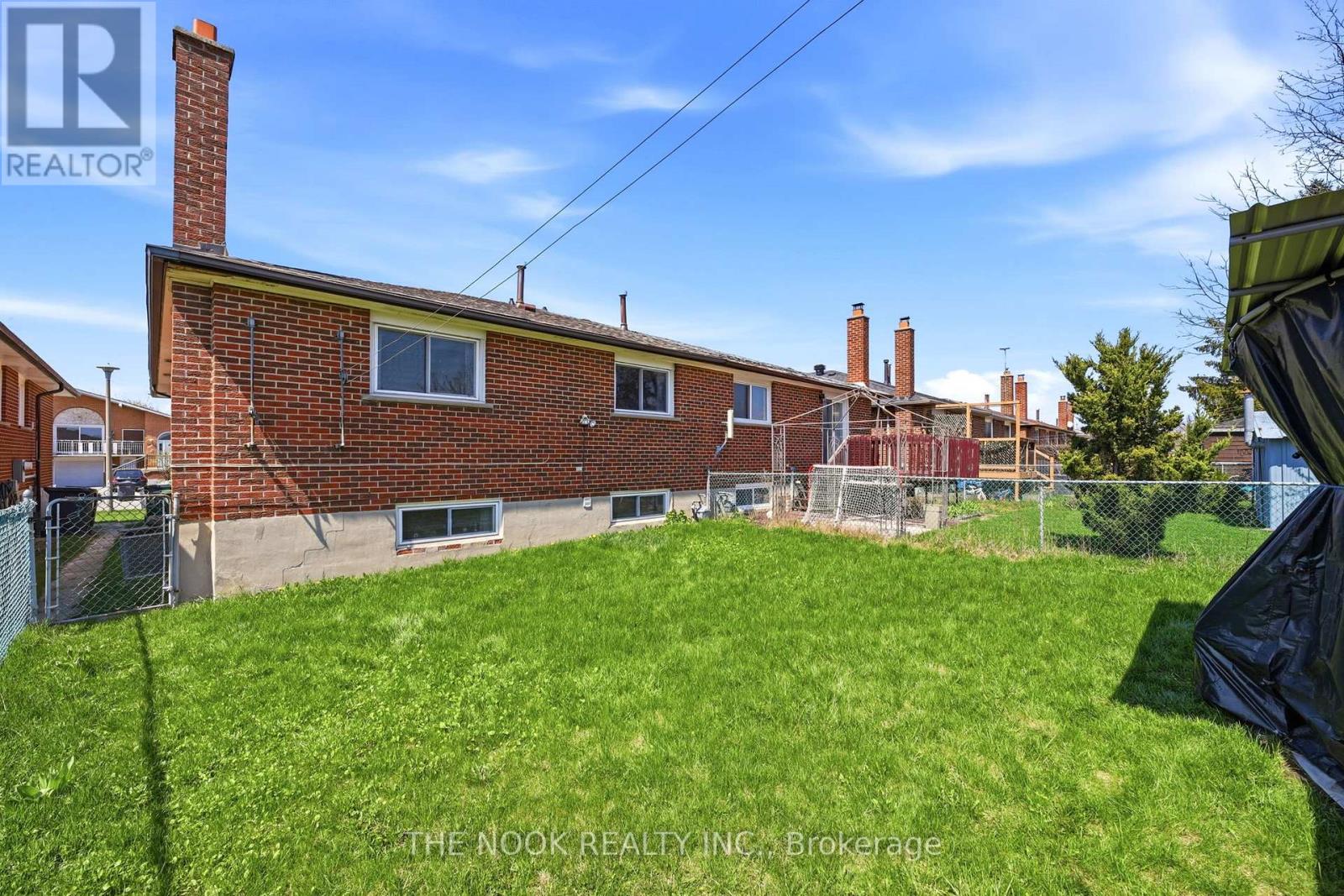 43 PROUSE DRIVE - 37