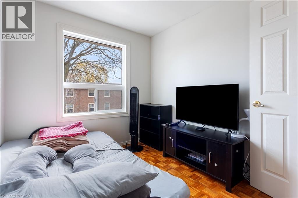 7 EDEN PARK Drive - 11